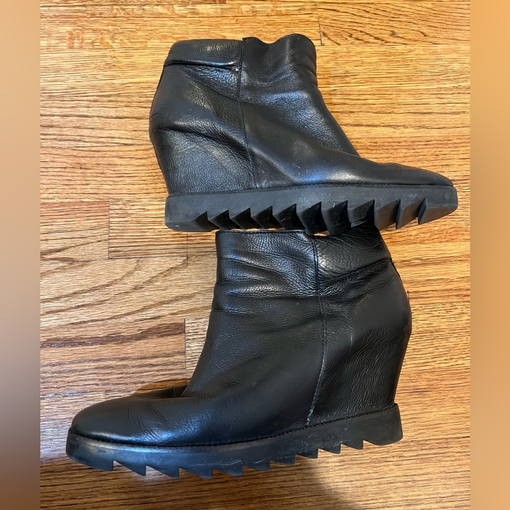 9.5 Booties By Ash